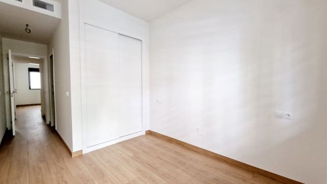 2 soveværelse Lejlighed til salg i Centro ciudad, Fuengirola med garage - € 275.000 (Ref: 9889932)