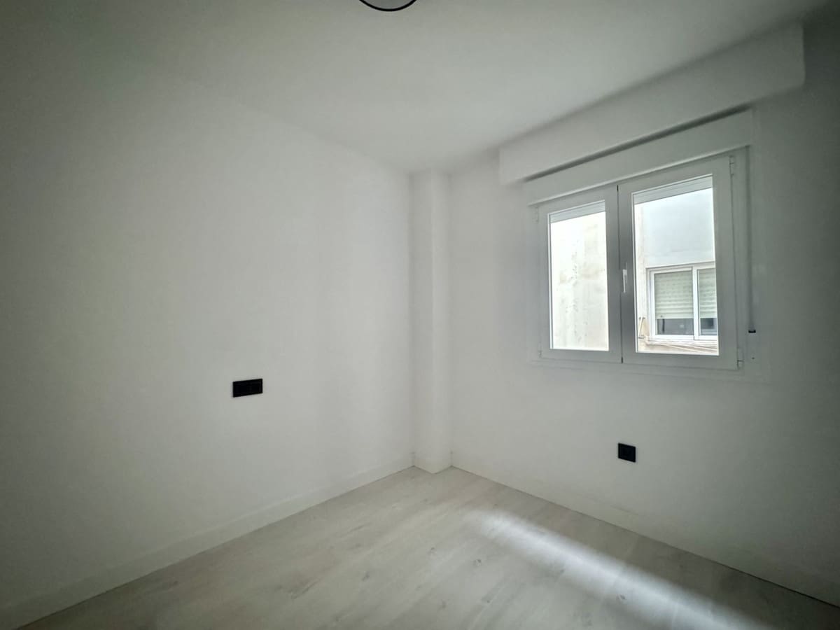 4 makuuhuone Huoneisto myytävänä paikassa Malaga kaupunki - 398 000 € (Ref: 9891850)