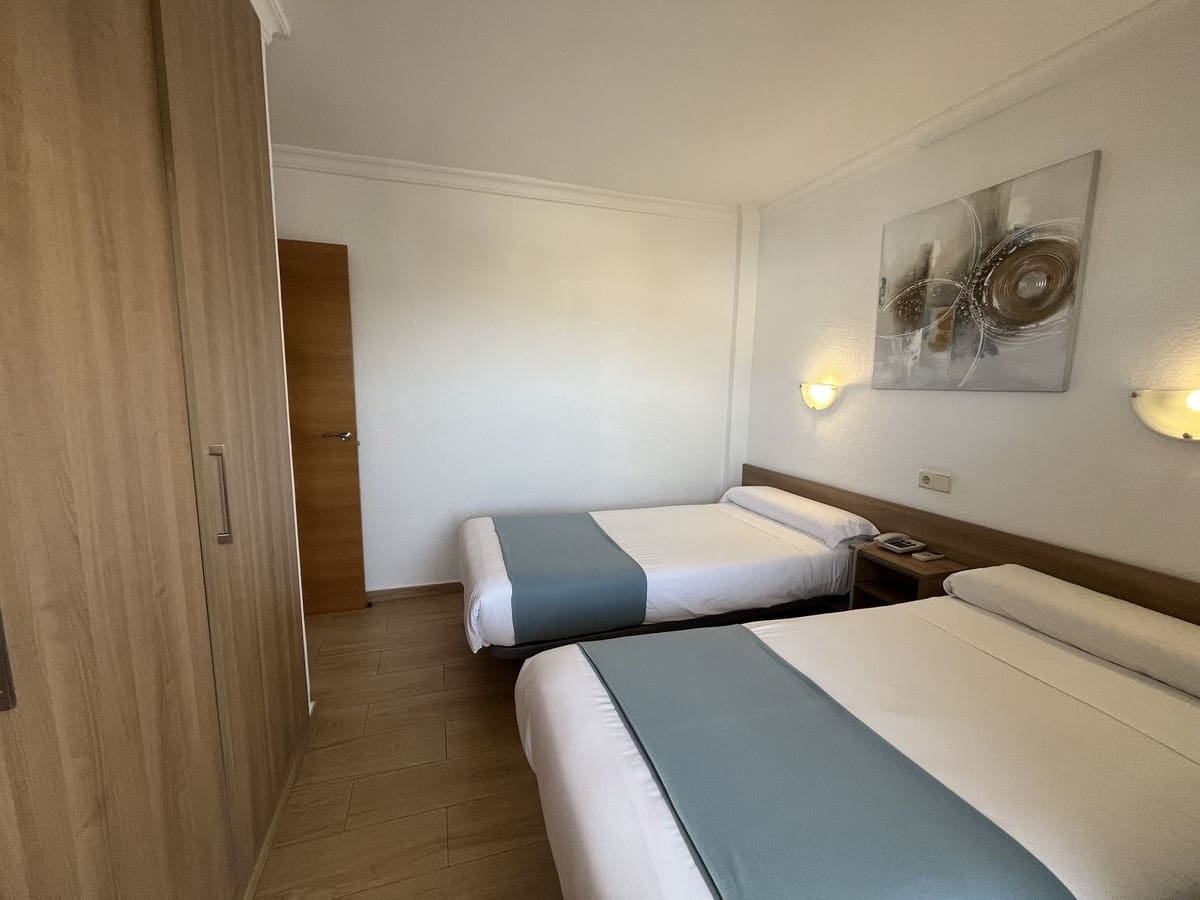 Apartamento de 2 habitaciones en Fuengirola en venta - 395.000 € (Ref: 9912716)