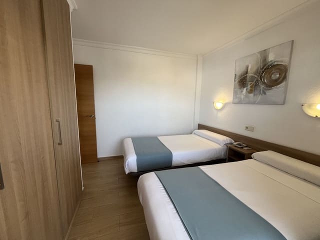 Apartamento de 2 habitaciones en Zona Puerto Deportivo, Fuengirola en venta - 395.000 € (Ref: 9912716)