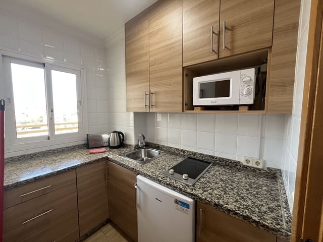 Apartamento de 2 habitaciones en Zona Puerto Deportivo, Fuengirola en venta - 395.000 € (Ref: 9912716)