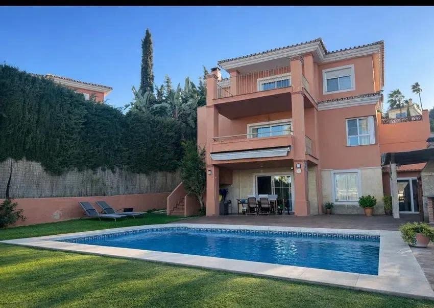 3 bedroom Villa for sale in Cerro del Aguila - € 995,000 (Ref: 9949339)