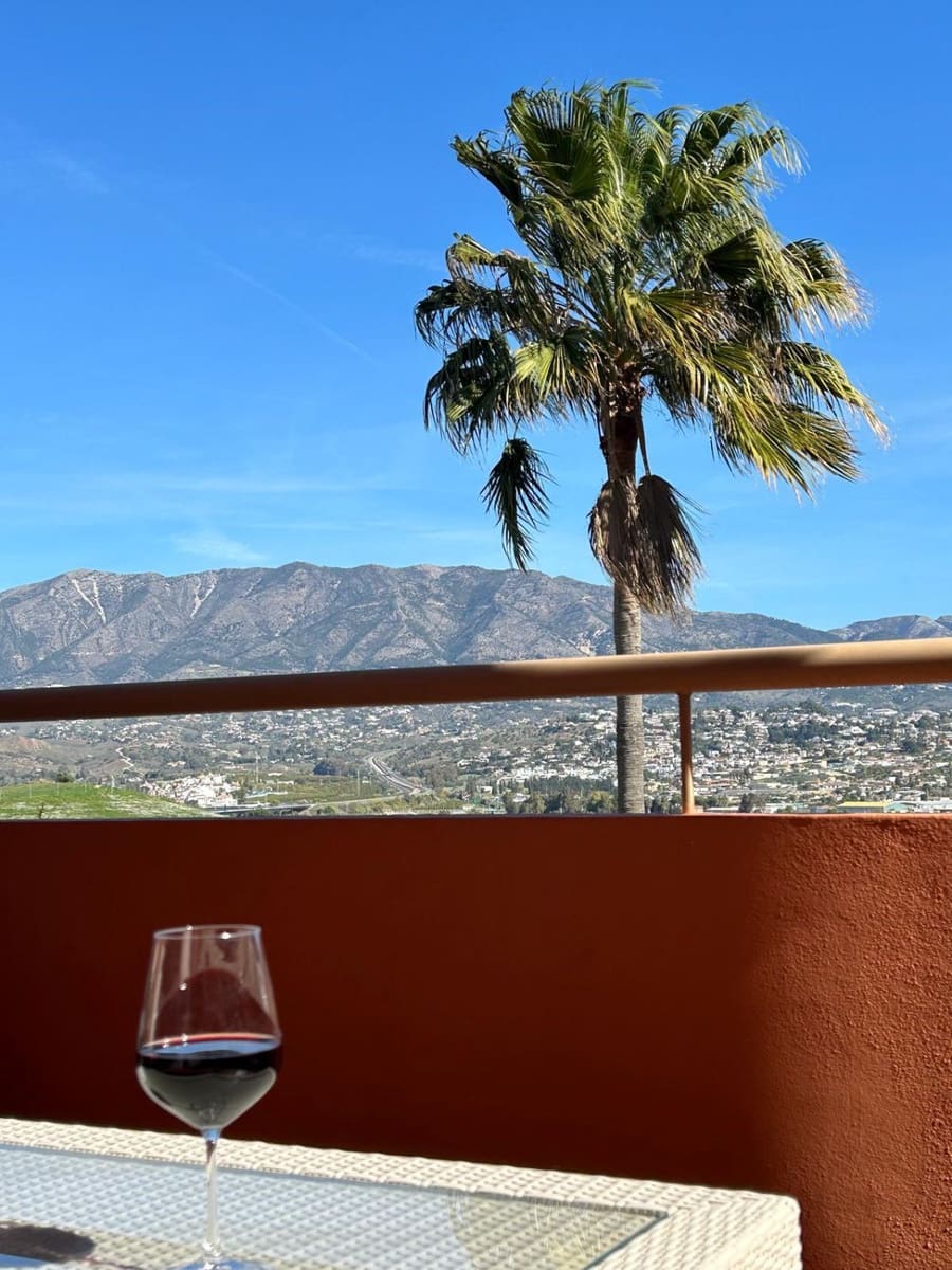 3 bedroom Villa for sale in Cerro del Aguila - € 995,000 (Ref: 9949339)