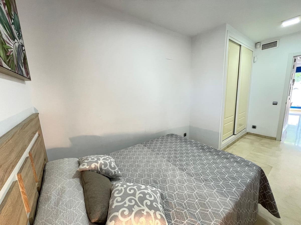 1 soverom Leilighet til salgs i Benalmadena med garasje - € 239 000 (Ref: 9949340)