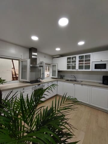 3 soveværelse Lejlighed til salg i Alameda - Mentidero - Teatro Falla, Cádiz by - € 370.000 (Ref: 9061890)