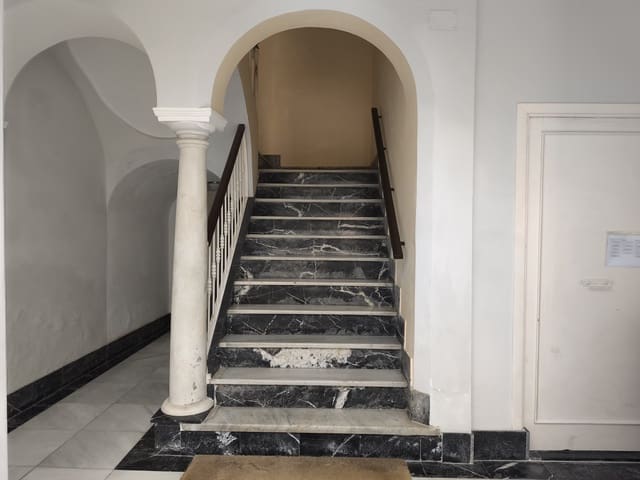 3 soveværelse Lejlighed til salg i Centro Histórico, Cádiz by - € 530.000 (Ref: 9127178)