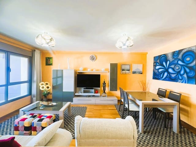 2 bedroom Apartment for sale in Guanarteme, Las Palmas de Gran Canaria with garage - € 450,000 (Ref: 10024217)