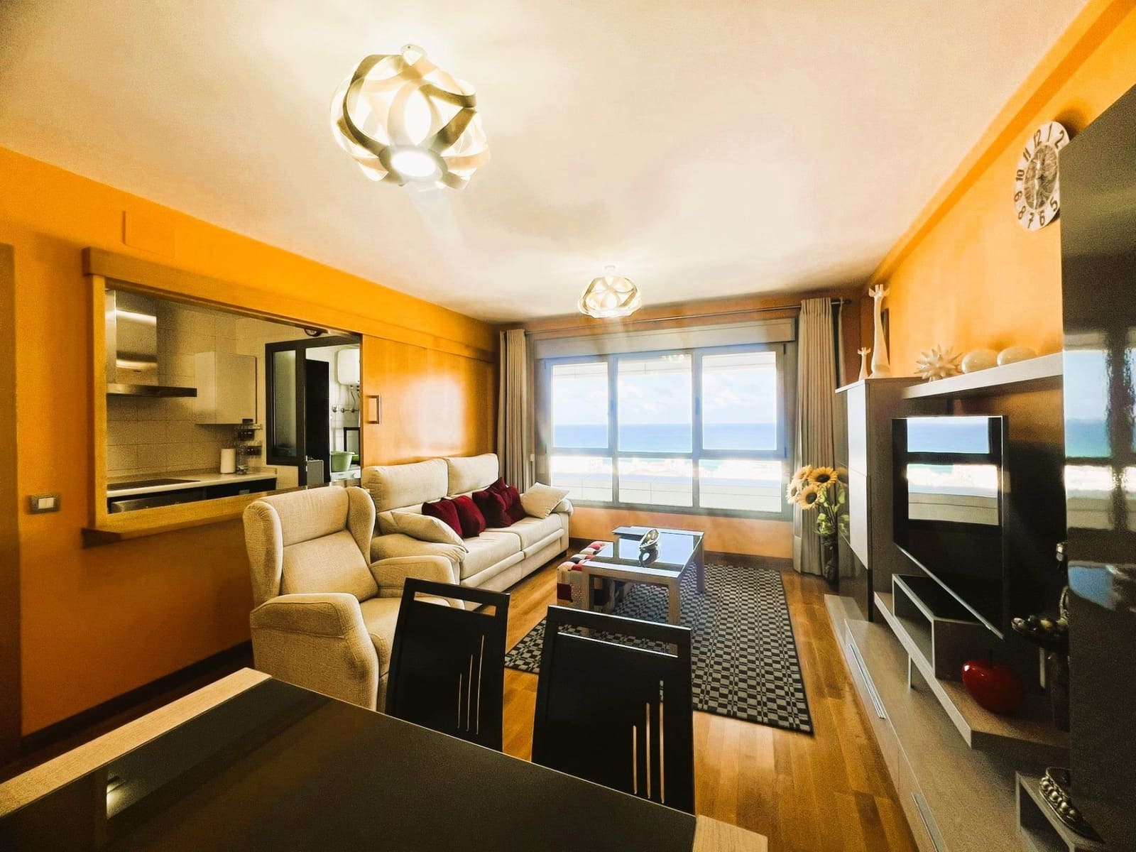 2 bedroom Apartment for sale in Las Palmas de Gran Canaria with garage - € 450,000 (Ref: 10024217)