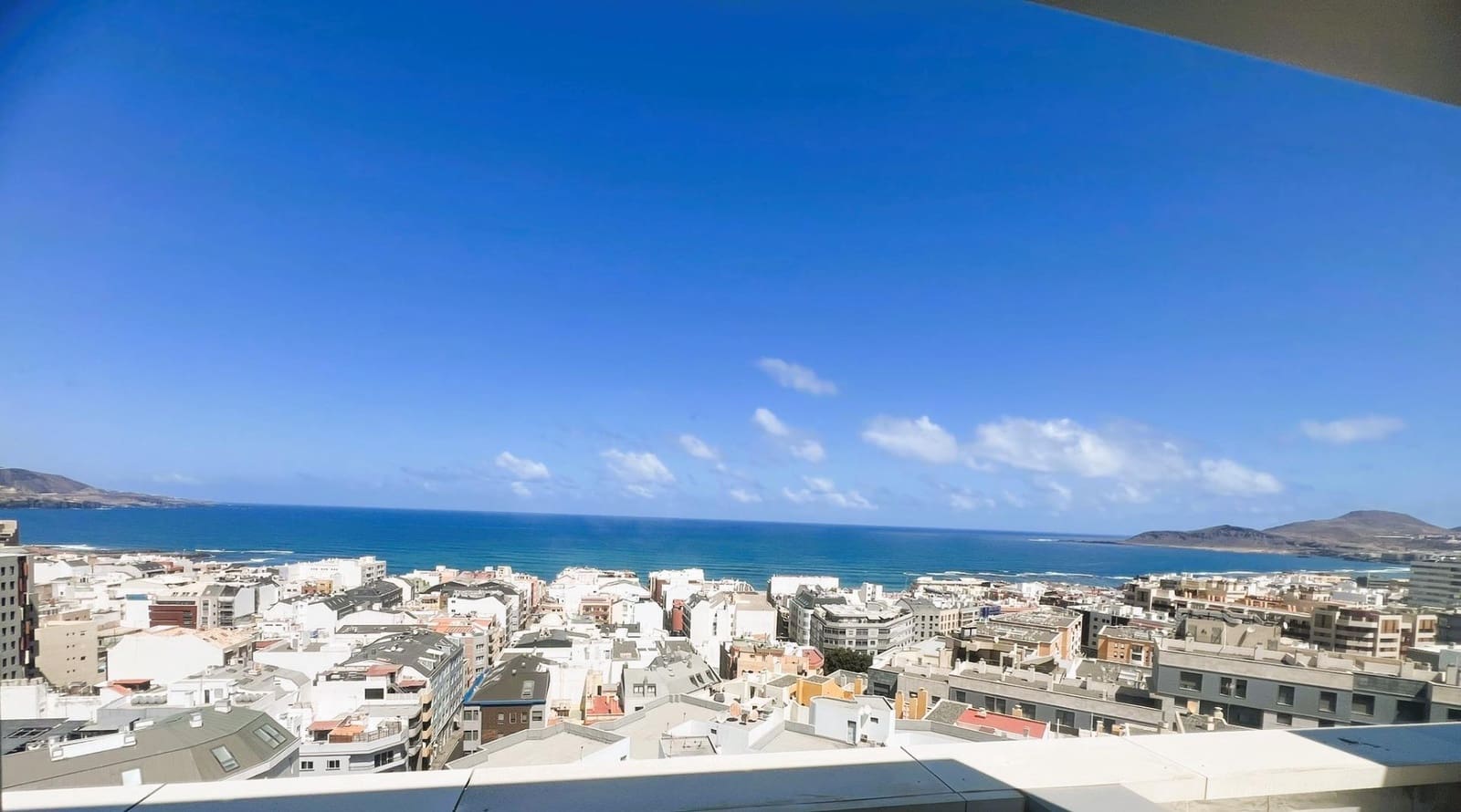 2 bedroom Apartment for sale in Las Palmas de Gran Canaria with garage - € 450,000 (Ref: 10024217)