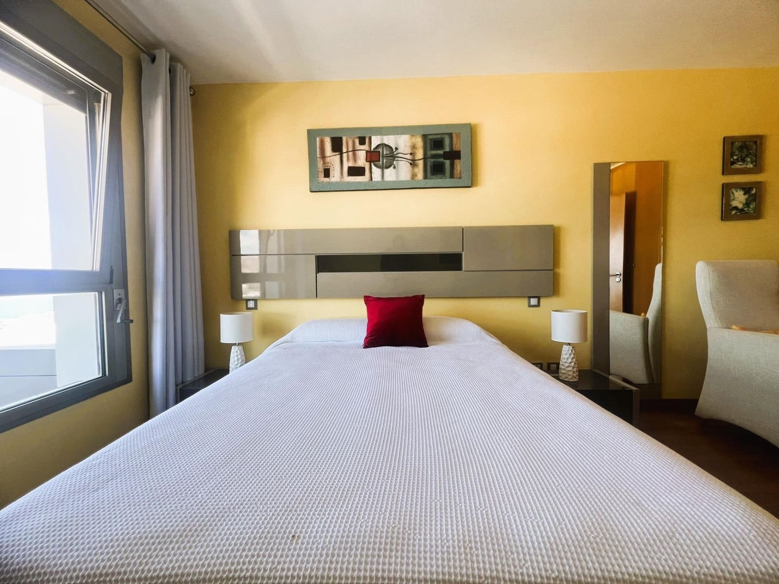 2 bedroom Apartment for sale in Las Palmas de Gran Canaria with garage - € 450,000 (Ref: 10024217)
