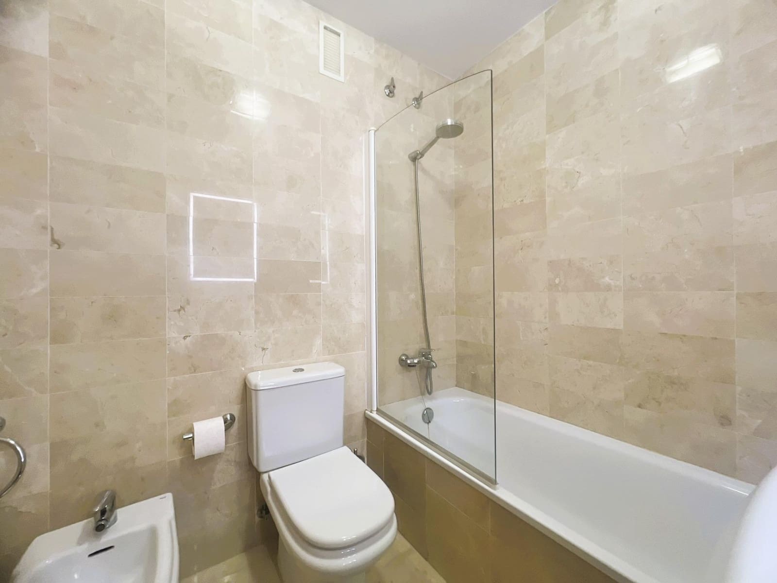 2 bedroom Apartment for sale in Las Palmas de Gran Canaria with garage - € 450,000 (Ref: 10024217)