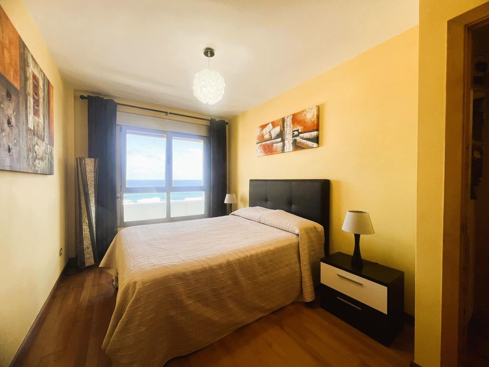 2 bedroom Apartment for sale in Las Palmas de Gran Canaria with garage - € 450,000 (Ref: 10024217)