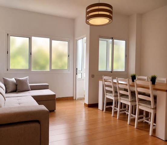 4 soverom Leilighet til leie i Las Palmas de Gran Canaria - € 950 (Ref: 10024218)