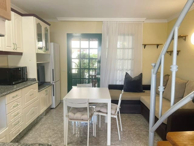 2 makuuhuone Bungalow vuokrattavana paikassa Maspalomas, San Bartolomé de Tirajana mukana uima-altaan - 950 € (Ref: 10027394)