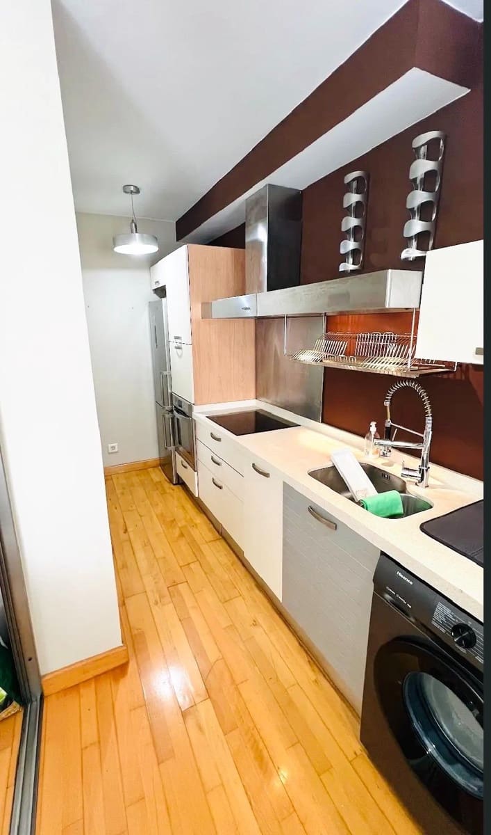 Appartement de 2 chambres à louer à Las Palmas de Gran Canaria avec garage - 1 290 € (Ref: 10037501)