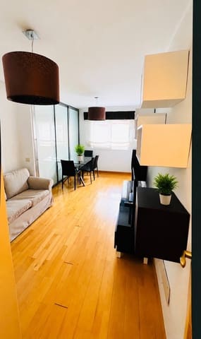 Appartement de 2 chambres à louer à Las Palmas de Gran Canaria avec garage - 1 290 € (Ref: 10037501)