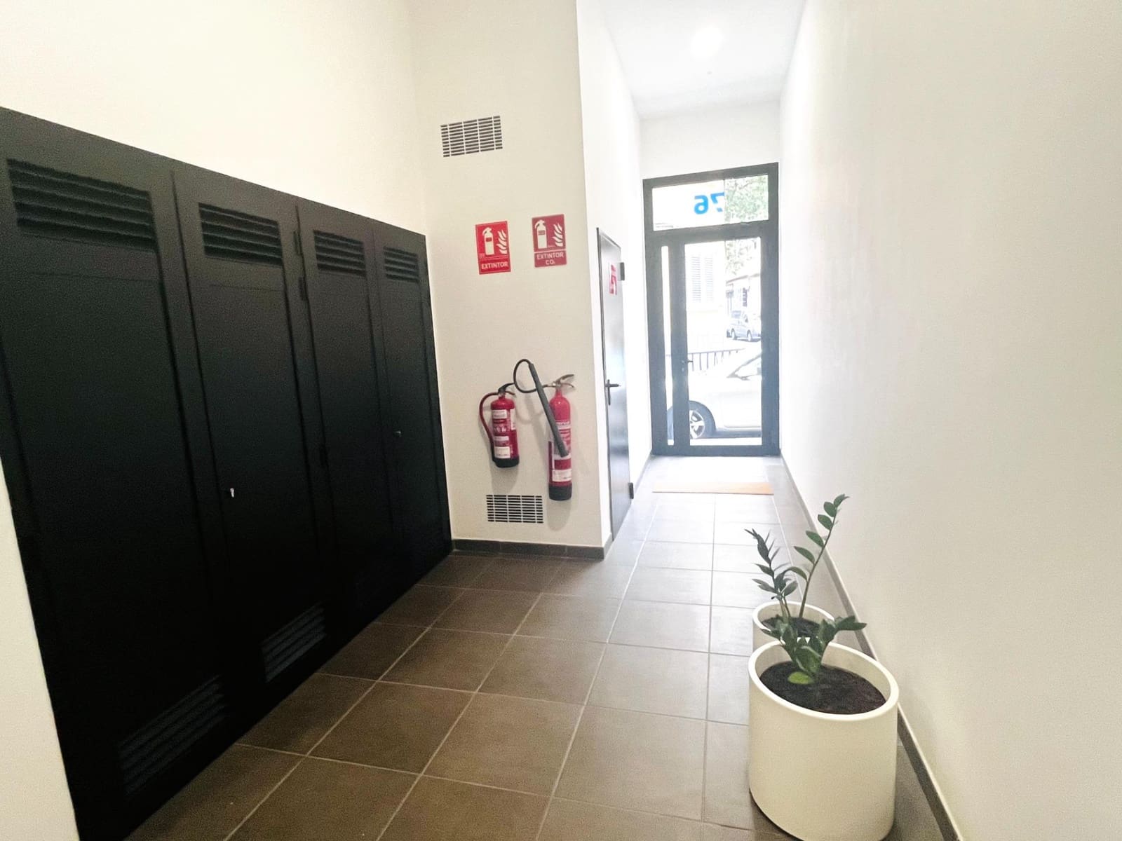 2 bedroom Flat for sale in Las Palmas de Gran Canaria - € 250,000 (Ref: 10044883)