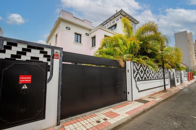 5 makuuhuone Huvila vuokrattavana paikassa Ciudad Jardín, Las Palmas de Gran Canaria mukana uima-altaan 
autotalli - 4 950 € (Ref: 10047424)