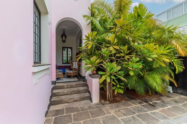 5 makuuhuone Huvila vuokrattavana paikassa Ciudad Jardín, Las Palmas de Gran Canaria mukana uima-altaan 
autotalli - 4 950 € (Ref: 10047424)
