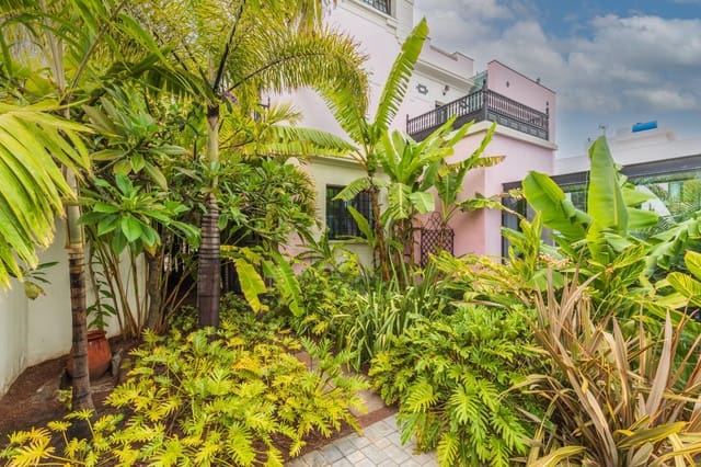 5 makuuhuone Huvila vuokrattavana paikassa Ciudad Jardín, Las Palmas de Gran Canaria mukana uima-altaan 
autotalli - 4 950 € (Ref: 10047424)