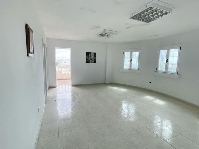 3 soveværelse Lejlighed til salg i Las Mesas - El Toscón, Las Palmas de Gran Canaria med garage - € 320.000 (Ref: 10049383)