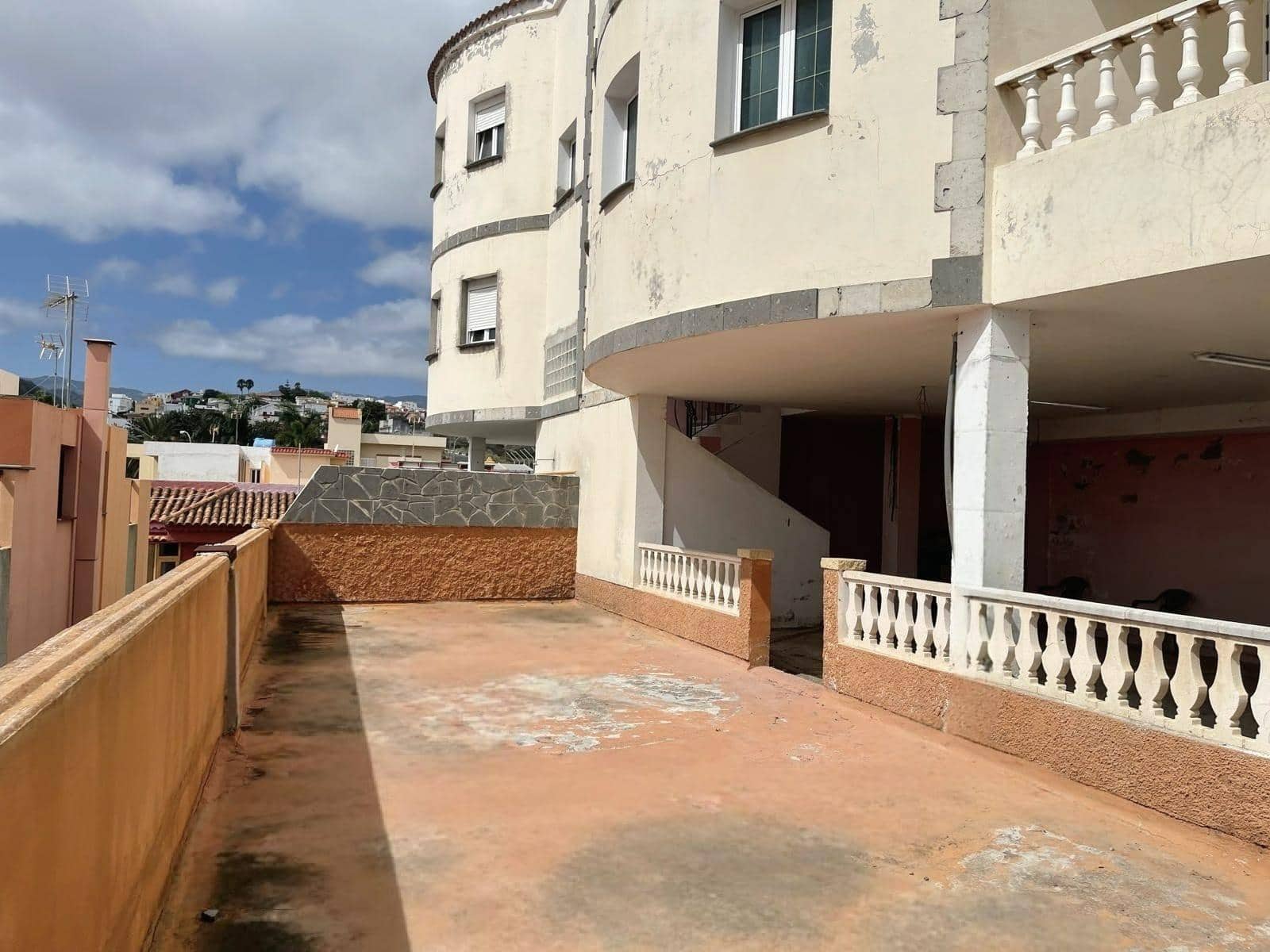 3 soveværelse Lejlighed til salg i Las Palmas de Gran Canaria med garage - € 320.000 (Ref: 10049383)