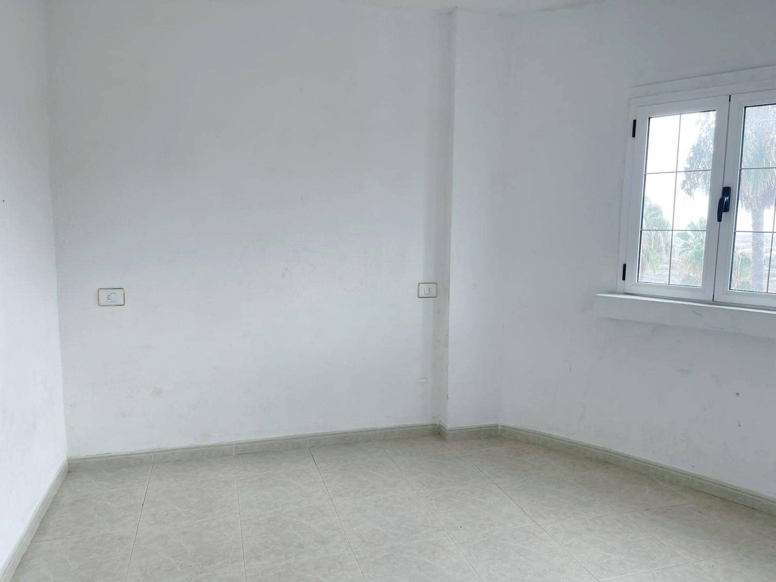3 soveværelse Lejlighed til salg i Las Palmas de Gran Canaria med garage - € 320.000 (Ref: 10049383)