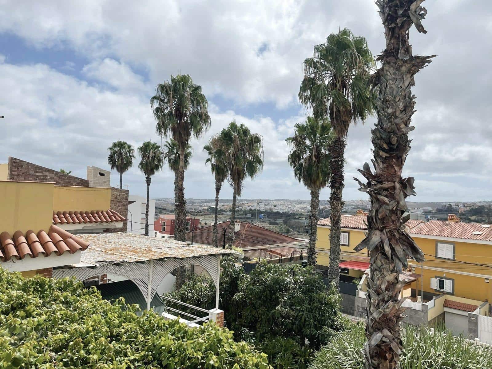 3 soveværelse Lejlighed til salg i Las Palmas de Gran Canaria med garage - € 320.000 (Ref: 10049383)