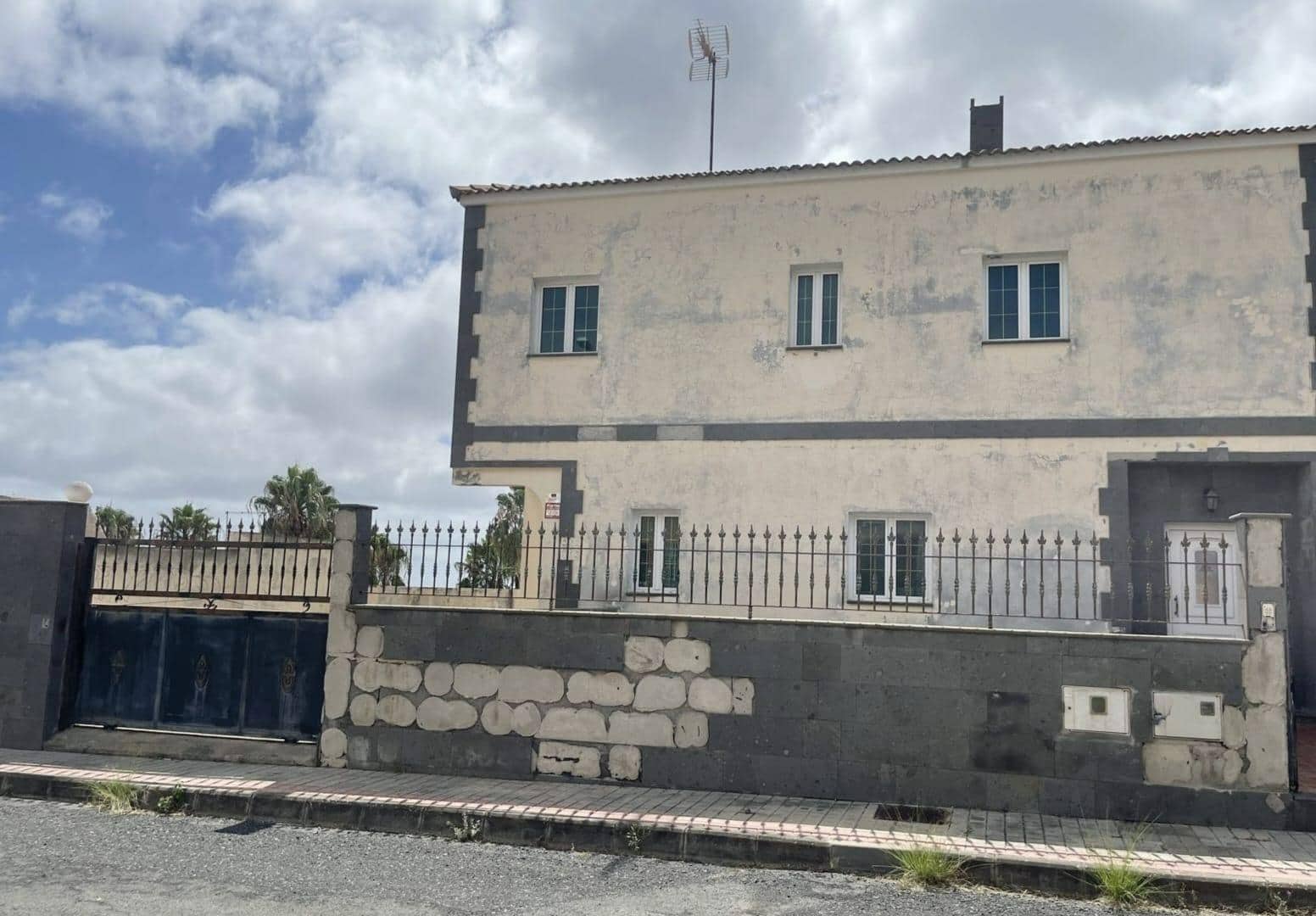 3 soveværelse Lejlighed til salg i Las Palmas de Gran Canaria med garage - € 320.000 (Ref: 10049383)