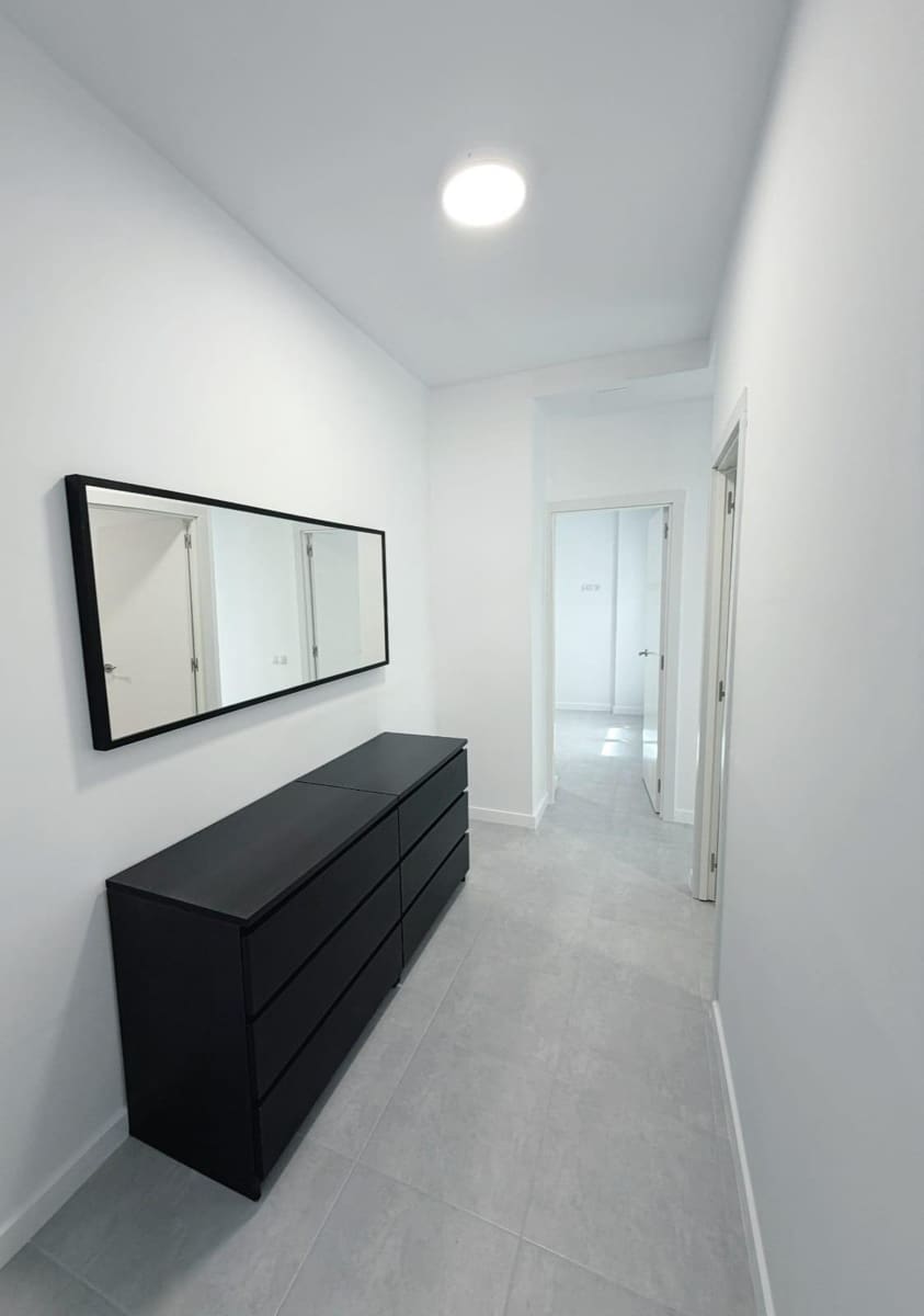 2 slaapkamer Flat te huur in Ingenio - € 900 (Ref: 10055411)