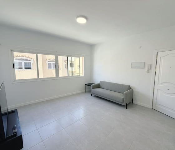 2 slaapkamer Flat te huur in Ingenio - € 900 (Ref: 10055411)