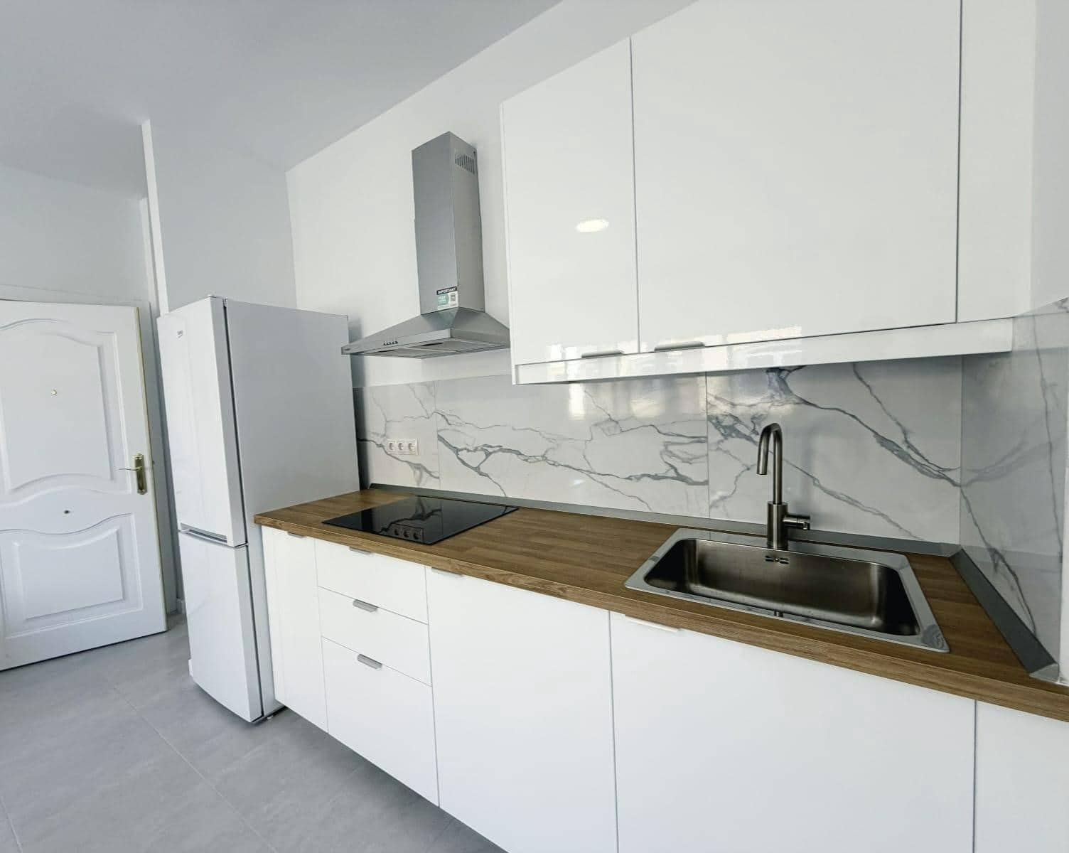 2 slaapkamer Flat te huur in Ingenio - € 900 (Ref: 10055411)