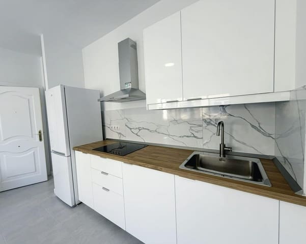 2 slaapkamer Flat te huur in Ingenio - € 900 (Ref: 10055411)