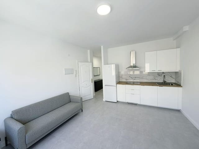 2 slaapkamer Flat te huur in Ingenio - € 900 (Ref: 10055411)