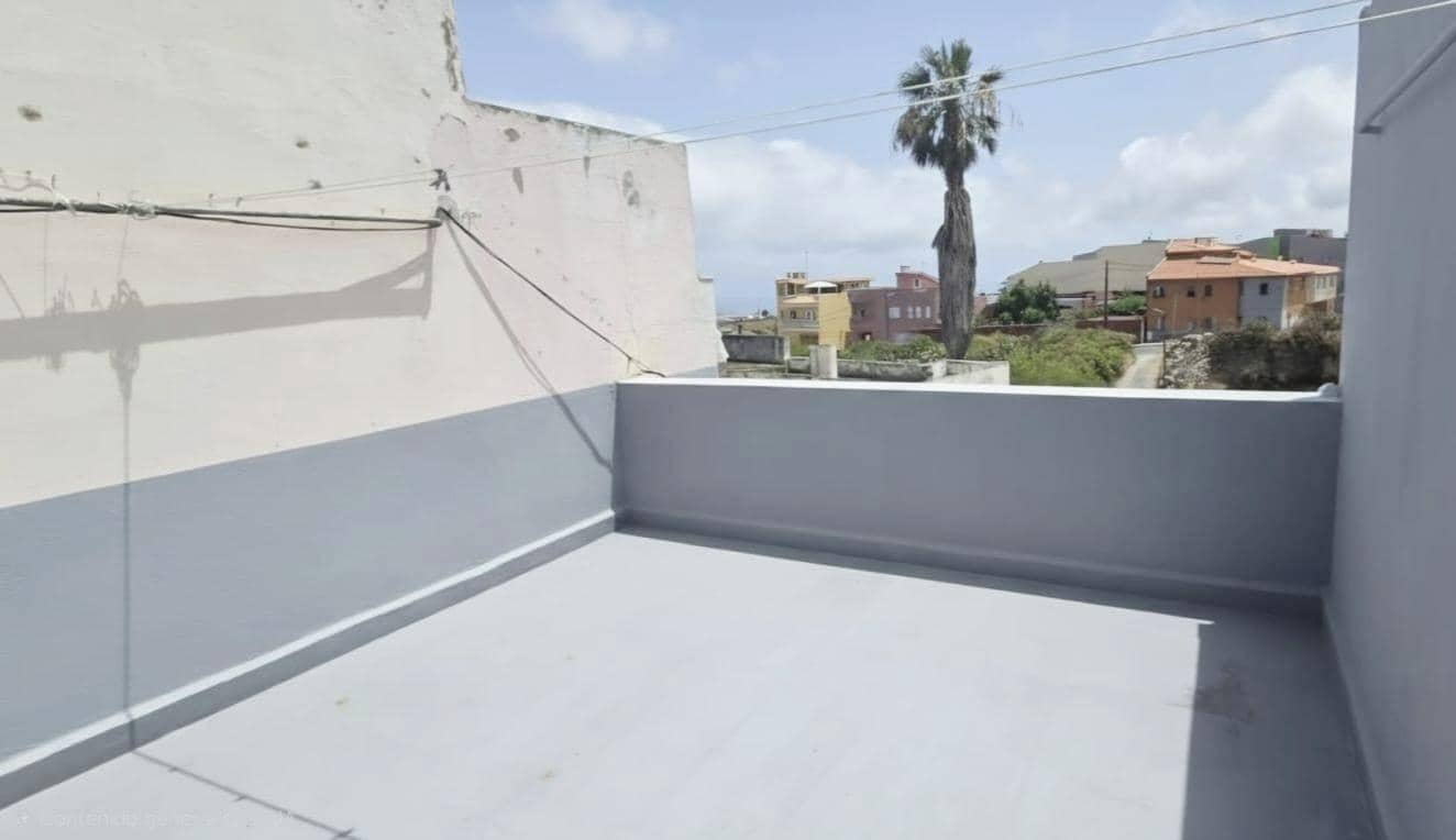 4 soverom Leilighet til salgs i Moya - € 220 000 (Ref: 10068003)