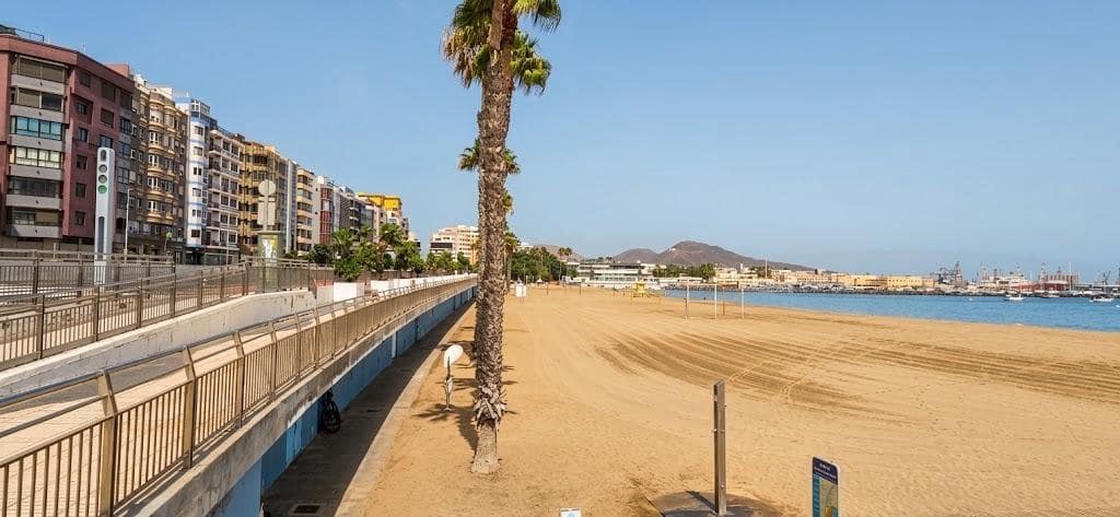 3 bedroom Flat for rent in Las Palmas de Gran Canaria with garage - € 1,500 (Ref: 10115944)