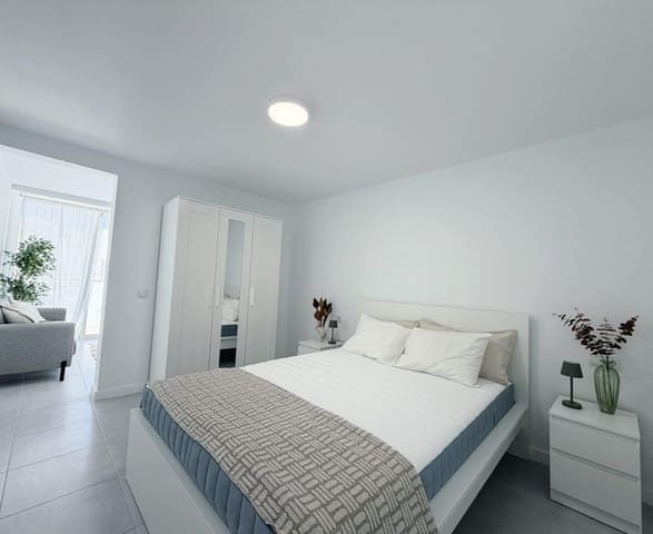 1 bedroom Penthouse for rent in Ingenio - € 950 (Ref: 10136128)