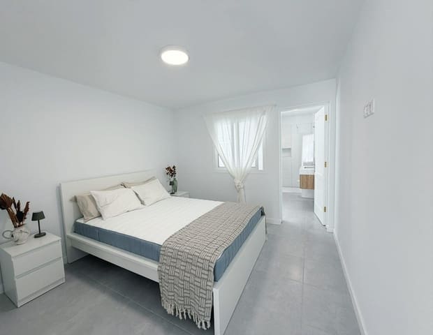 1 bedroom Penthouse for rent in Ingenio - € 950 (Ref: 10136128)