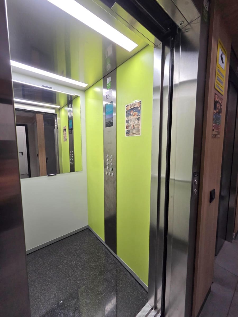 Penthouse de 2 chambres à louer à Las Palmas de Gran Canaria avec garage - 1 750 € (Ref: 10158003)