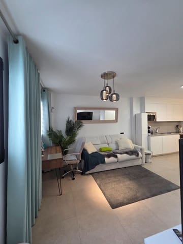 Penthouse de 2 chambres à louer à Santa Catalina - Canteras, Las Palmas de Gran Canaria avec garage - 1 750 € (Ref: 10158003)