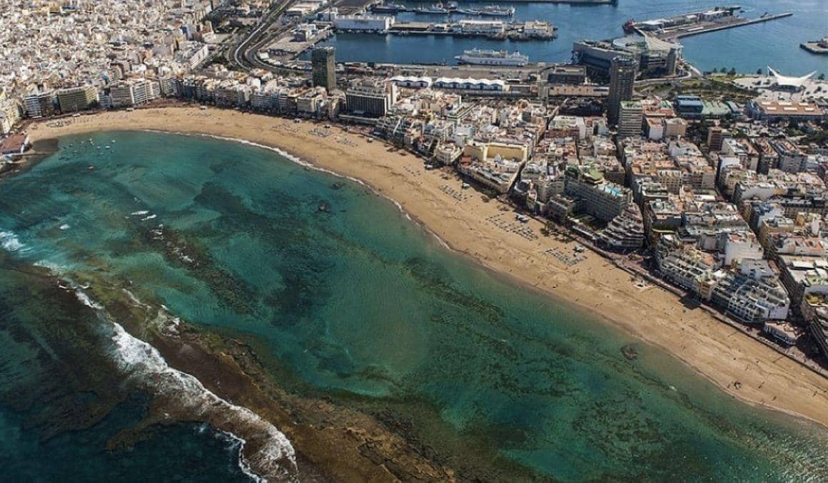 Penthouse de 2 chambres à louer à Las Palmas de Gran Canaria avec garage - 1 750 € (Ref: 10158003)