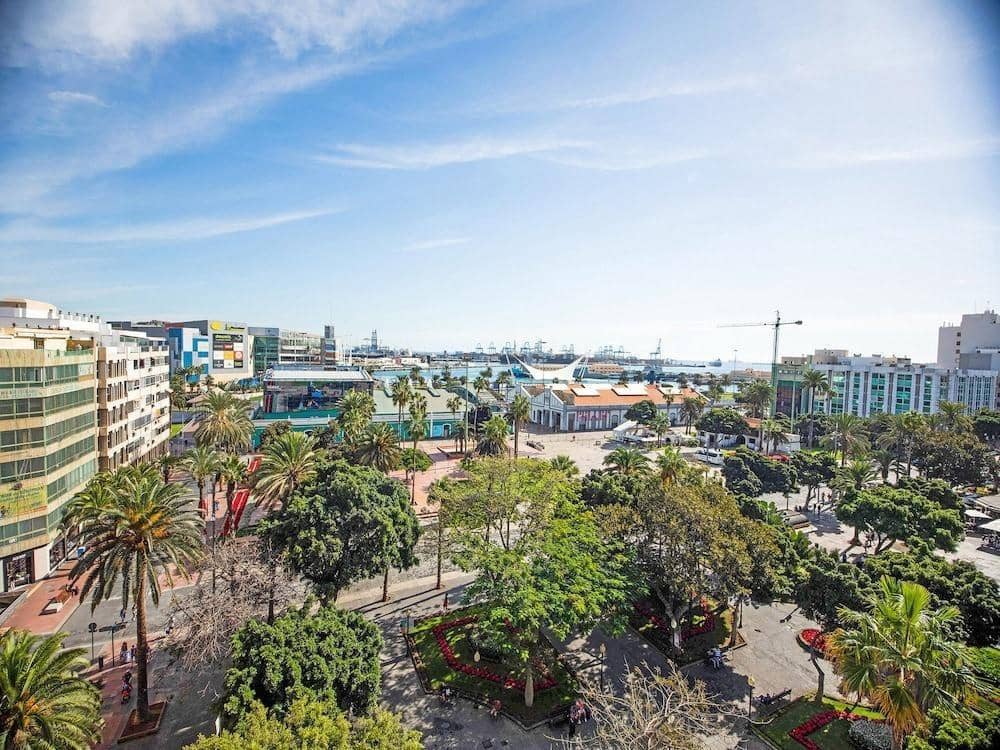 Penthouse de 2 chambres à louer à Las Palmas de Gran Canaria avec garage - 1 750 € (Ref: 10158003)