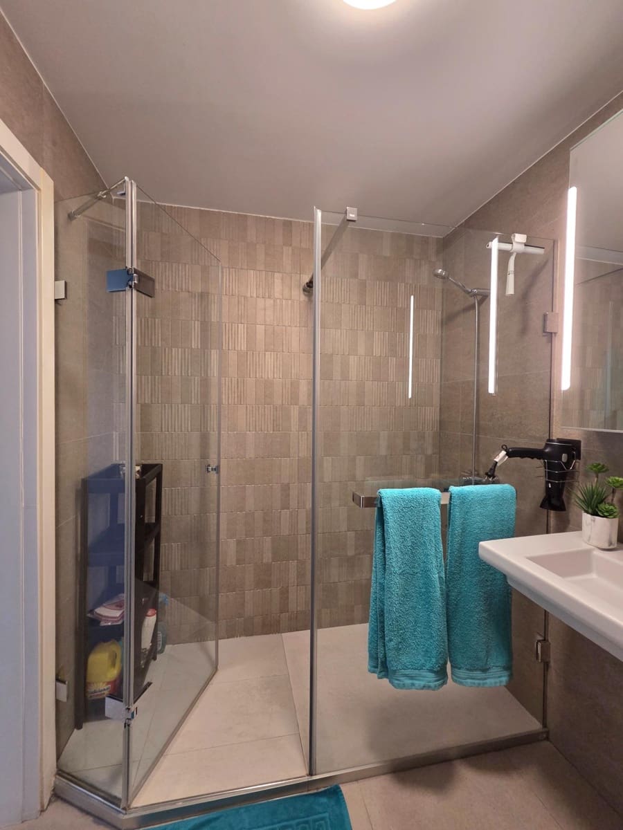 Penthouse de 2 chambres à louer à Las Palmas de Gran Canaria avec garage - 1 750 € (Ref: 10158003)