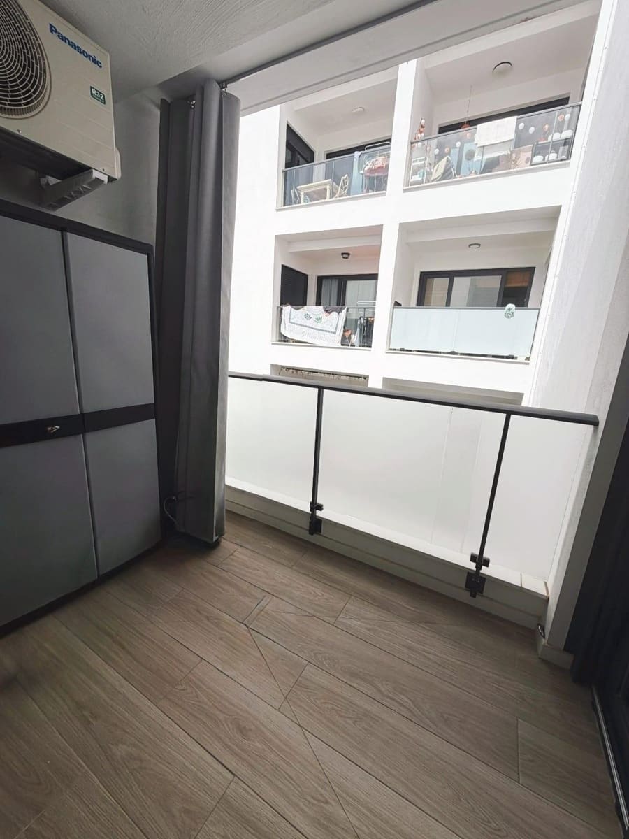 1 soverom Leilighet til salgs i Las Palmas de Gran Canaria - € 230 000 (Ref: 10185015)