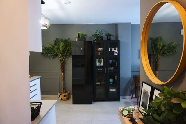 2 quarto Apartamento para arrendar em Santa Catalina - Canteras, Las Palmas de Gran Canaria com garagem - 1 400 € (Ref: 8547916)