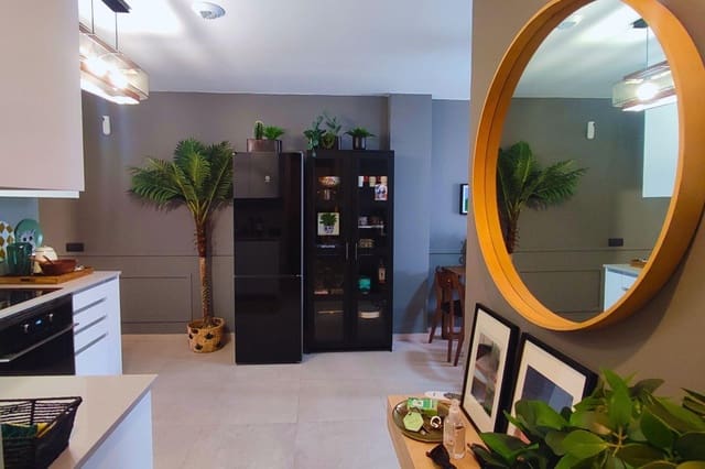 2 quarto Apartamento para arrendar em Santa Catalina - Canteras, Las Palmas de Gran Canaria com garagem - 1 400 € (Ref: 8547916)