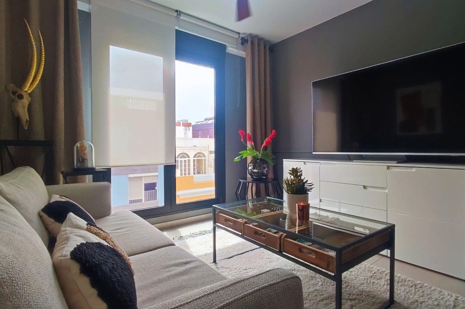 2 quarto Apartamento para arrendar em Las Palmas de Gran Canaria com garagem - 1 400 € (Ref: 8547916)