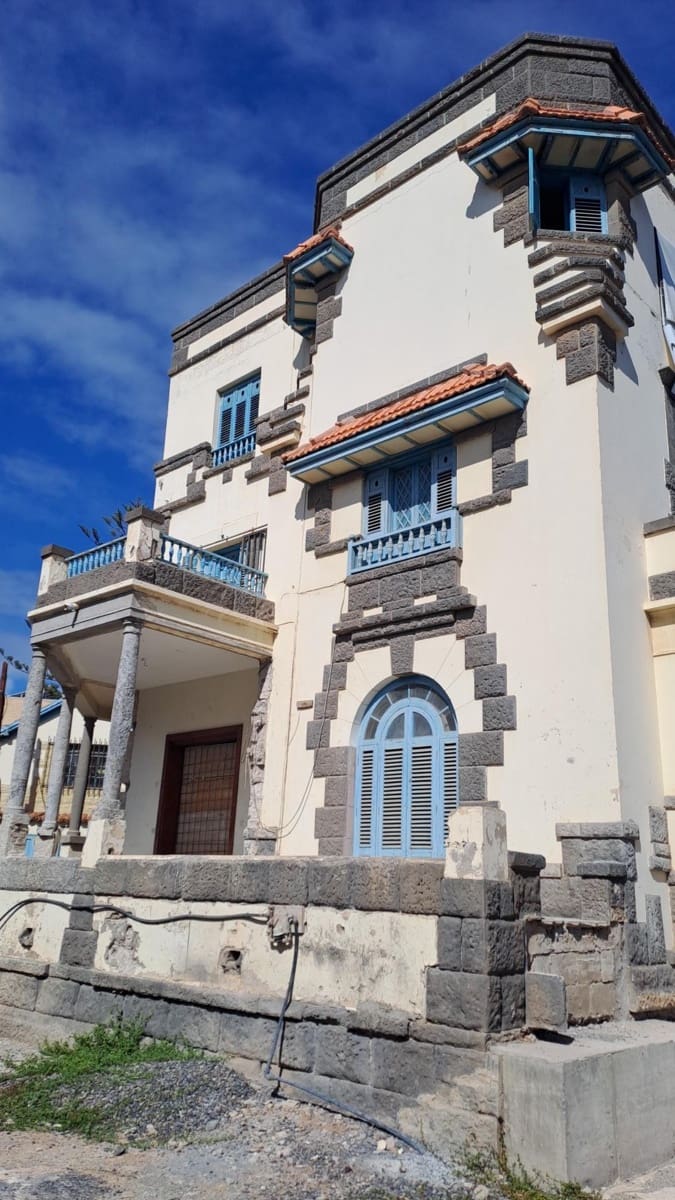 15 soverom Villa til salgs i Las Palmas de Gran Canaria med svømmebasseng garasje - € 1 191 000 (Ref: 8547921)