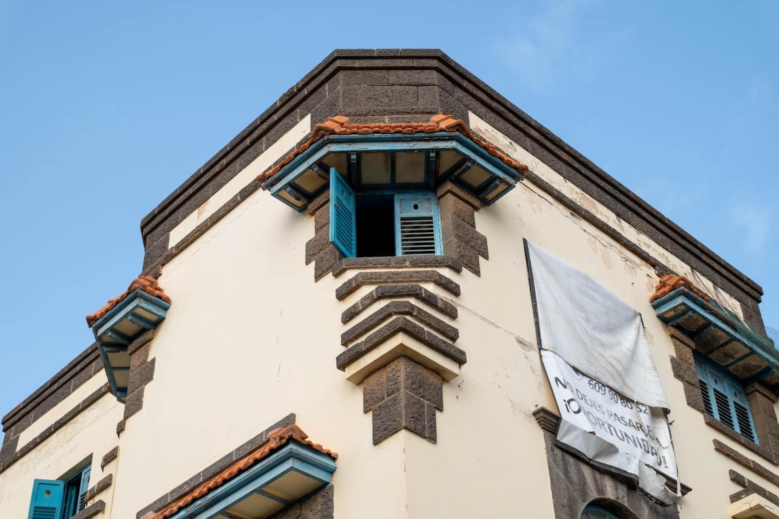 15 soverom Villa til salgs i Las Palmas de Gran Canaria med svømmebasseng garasje - € 1 191 000 (Ref: 8547921)