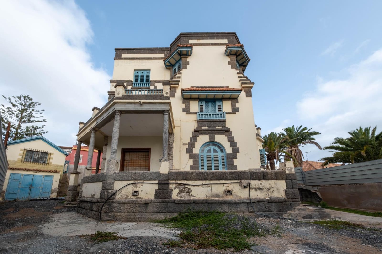 15 soverom Villa til salgs i Las Palmas de Gran Canaria med svømmebasseng garasje - € 1 191 000 (Ref: 8547921)